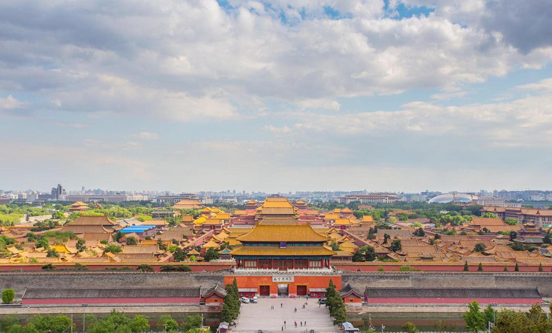 East Sacred Hotel--Very Near Beijing Tiananmen Square ,The Forbidden City,The Temple Of Heaven ,3 Minutes' Walk To Wangfujing Subway ,Located In The Center Of Beijing, Many Shopping Malls Around,Newly Renovated Hotel-Able To Receive Foreign Guests Экстерьер фото The Forbidden City, Beijing